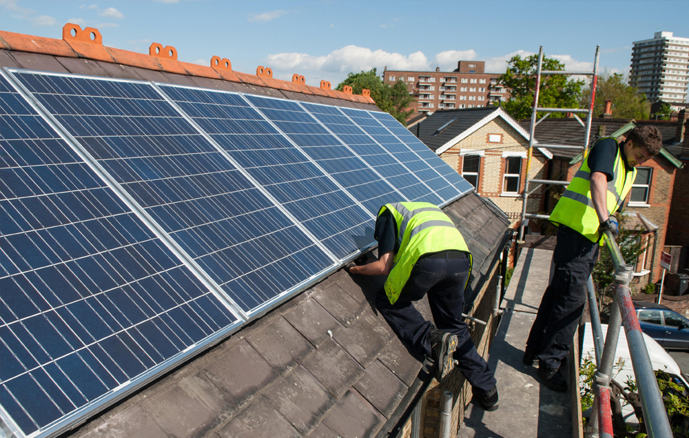 10-kWp-Photovoltaikanlage auf dem Dach eines Einfamilienhauses